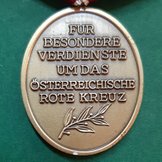 Die Verdienstmedaille des Österreichischen Roten Kreuzes